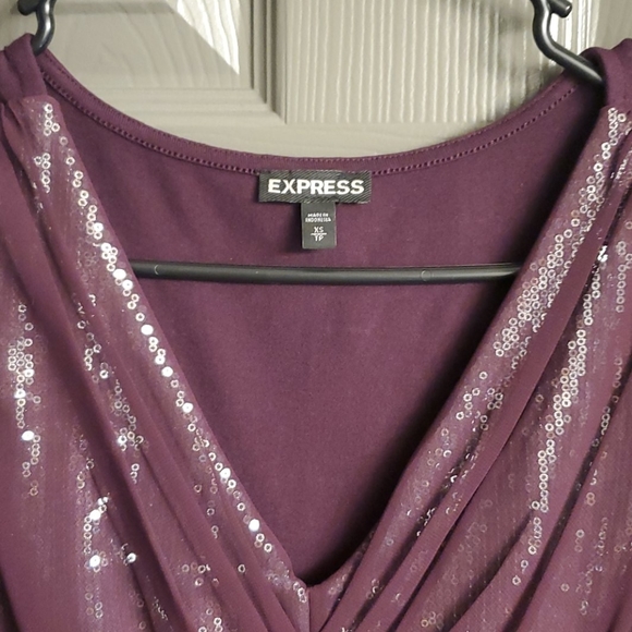 Top - Picture 2 of 2